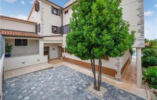 2 Bedroom Cozy Apartment In Medulin - 3