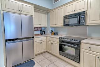 Luxurious Beachfront Condo with Beachside Pool Access and Free WiFi - Unit 1202 - Panama City Beach - 2