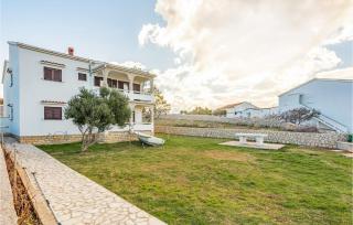 Gorgeous Apartment In Kustici With Wifi - Kustići - 9