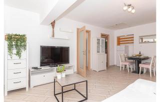 Beautiful Apartment In Brodarica - Brodarica - 6