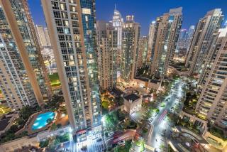 Stunning Burj View 2BR Walk to Dubai Mall and Free Parking - Dubai - 2