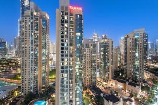 Stunning Burj View 2BR Walk to Dubai Mall and Free Parking - Dubai - 3