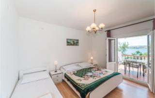 Lovely Apartment In Kustici With Wifi - Kustići - 8