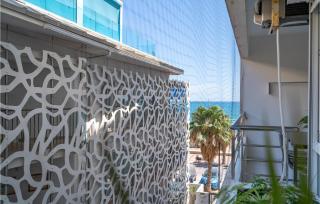 Beautiful Apartment In Fuengirola With Wifi - 1