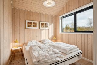 Beautiful And Well-Maintained House Near Lyngsbæk Beach, - Ebeltoft - 1