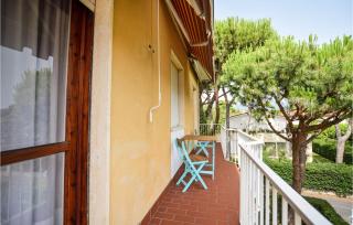Cozy Apartment In Lido Di Camaiore - 9