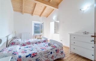 2 Bedroom Lovely Home In Tribogna - Ferrada - 7