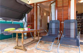 2 Bedroom Amazing Home In Pridraga - Pridraga - 3