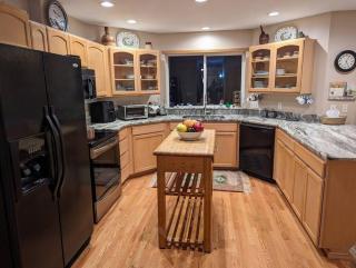 Five Bedroom Colonial Style Home - Moses Lake - 6
