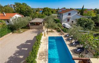 Stunning Home In Pinezici With Kitchen - Pinezici - 9