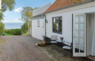 Stunning Apartment In Svaneke - Svaneke - 4