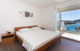 6 Bedroom Gorgeous Home In Dvornica - 3