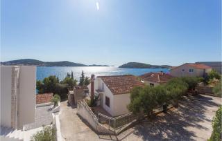6 Bedroom Gorgeous Home In Dvornica - 2