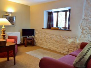 Grange Farm Cottage - - 9