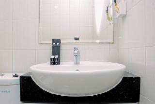 Warm and Cozy 2BR Signature Park Grande Apartment By Travelio - 5