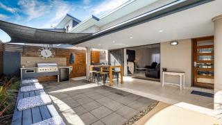 Beach Bliss - Umina Beach - - 0