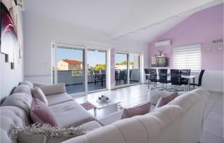 Cozy Home In Brodarica With Sauna - Brodarica - 7