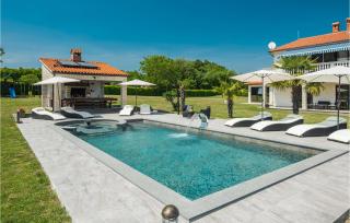 Gorgeous Home In Sumber With Sauna - Šumber - 3