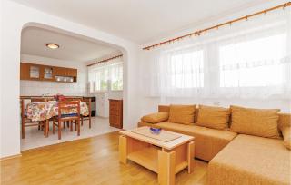 Beautiful Apartment In Jadranovo - 9