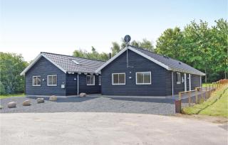 6 Bedroom Beautiful Home In Tranekær - Hou - 1