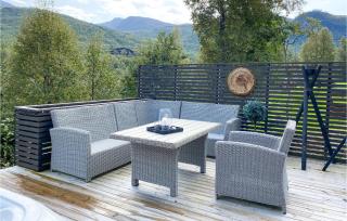 Stunning Home In Stordal With Jacuzzi - Stordal - 9