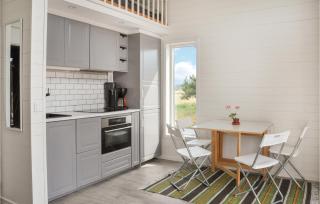 Nice Home In Hammarö With Kitchen - Gunnarskär - 8