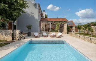 Villa Bandela - 1