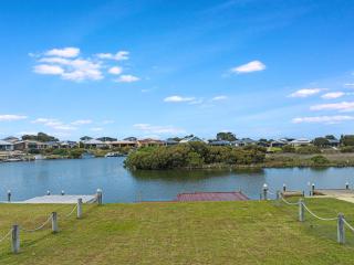 Island Escape: 3-Bed with Outdoor Entertainment - Hindmarsh Island - 9