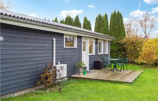 Nice Home In Bogø By With Wifi - 2