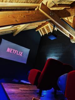 LE COCON l'unique expérience Cinéma room de la Grange Savoyarde 1km du Lac d'Annecy - Lathuile - 0