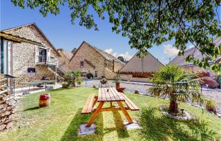 Stunning Home In Neuilly Le Vendin - Neuilly-le-Vendin - 3
