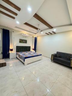 Exclusive Homes 2 Bed in DHA, Karachi - Karatschi - 9