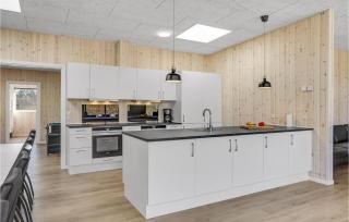 Gorgeous Home In Glesborg With Kitchen - 5