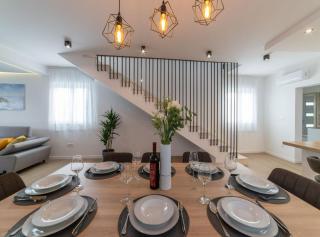 Luxury Kastela Villa with Heated Pool and Lounge Area - Kaštela - 3