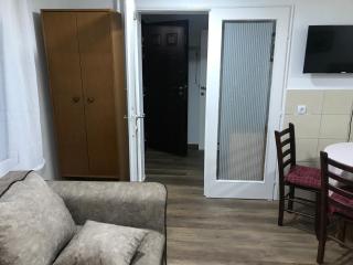 Near Highway free parking apartment - Rakovica - 1