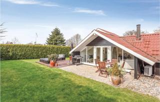 Beautiful Home In Karrebæksminde - 2