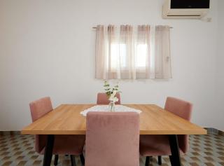 Cozy Downtown Trogir Apartment with Balcony - 4