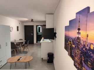 Studio Stratos Modern Reno Apt Walk to Acropolis - Athen - 0