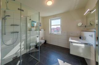 Möwe - Apartment in der Hafenresidenz mit Balkon & Wellness - Waren - 1