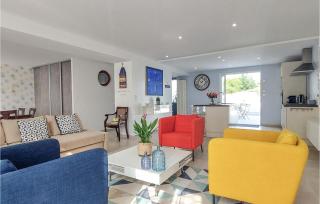 Amazing Home In Marennes - Marennes - 8