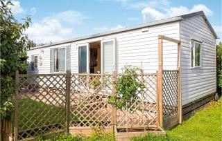 2 Bedroom Lovely Home In Retranchement - Retranchement - 1