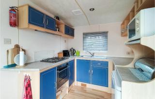 2 Bedroom Lovely Home In Retranchement - Retranchement - 5