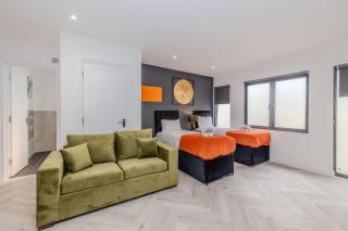 Beachside 1-Bedroom with Balcony - Brighton & Hove - 4