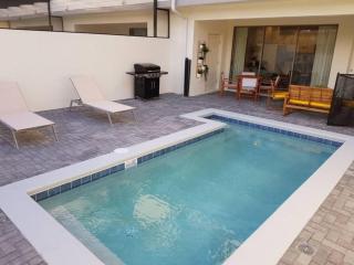 Last Minute Disney Getaway! Private Pool, Hot Tub & Games Room. Book Now! #91367 - Kissimmee - 0