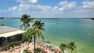Southern Comfort - Updated Waterfront Condo - 0