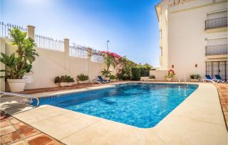 2 Bedroom Lovely Apartment In Marbella - Marbella - 3