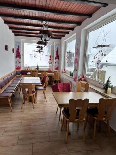 Haus Astenblick in Winterberg für bis zu 35 Personen für Wanderveranstaltungen und Familienfeiern - Winterberg - 0