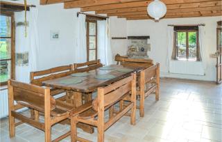 9 Bedroom Nice Home In Gigny - Gigny-sur-Suran - 6
