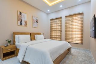 4 Bedroom Terrace in Lekki Phase 1 - Lekki - 6