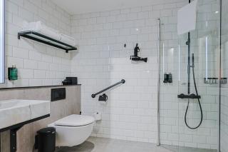 Hotel With Urban Deli - 1